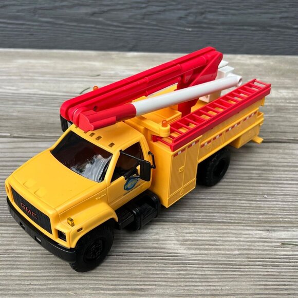 11" DG PRODUCTIONS -1995-1-1 Empire Electric Utility Bucket Truck - Picture 4 of 16